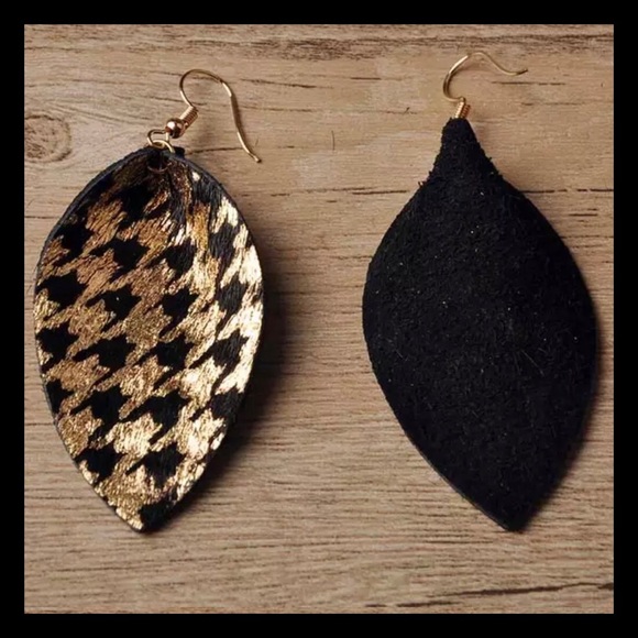 houndstooth print leather drop earrings - Picture 2 of 2